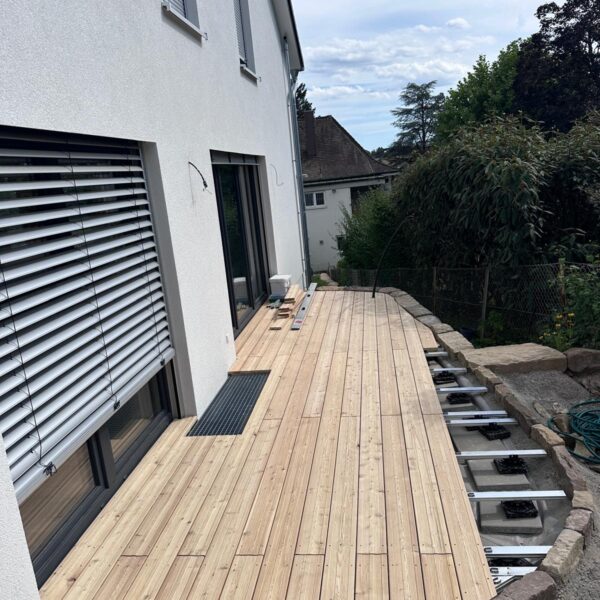 Holzterrasse